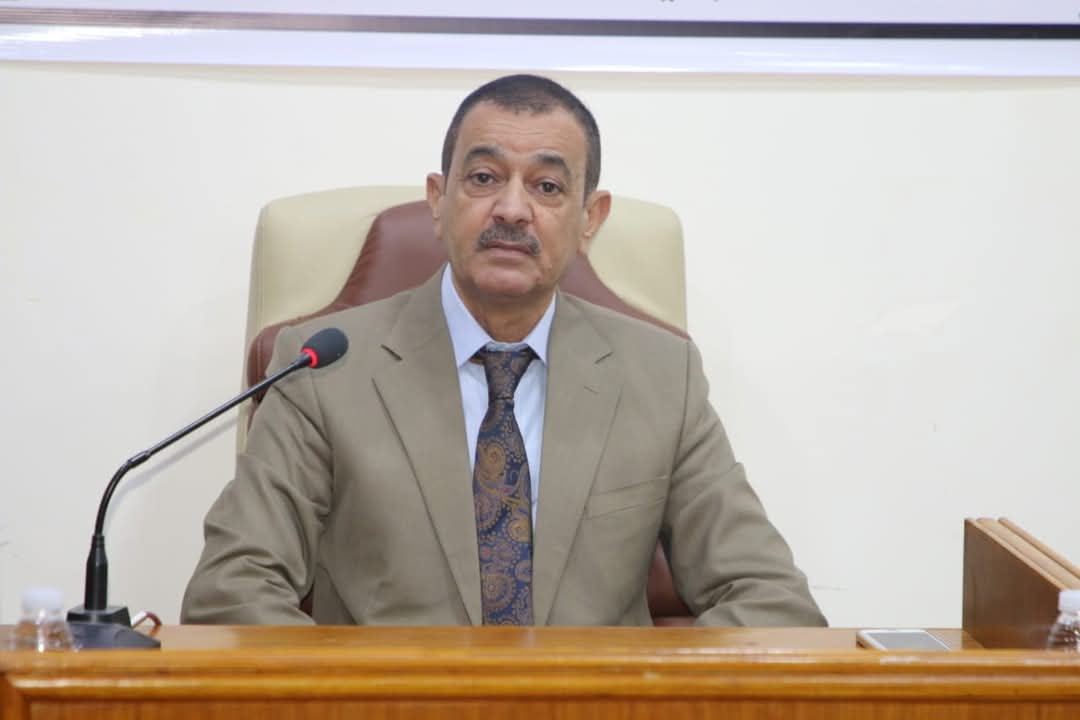 مدير المركز : أ.م.د ماهر علي غزال